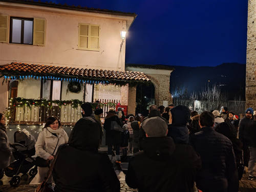 Domenica 8 dicembre accensione albero, luci e casetta di Babbo Natale